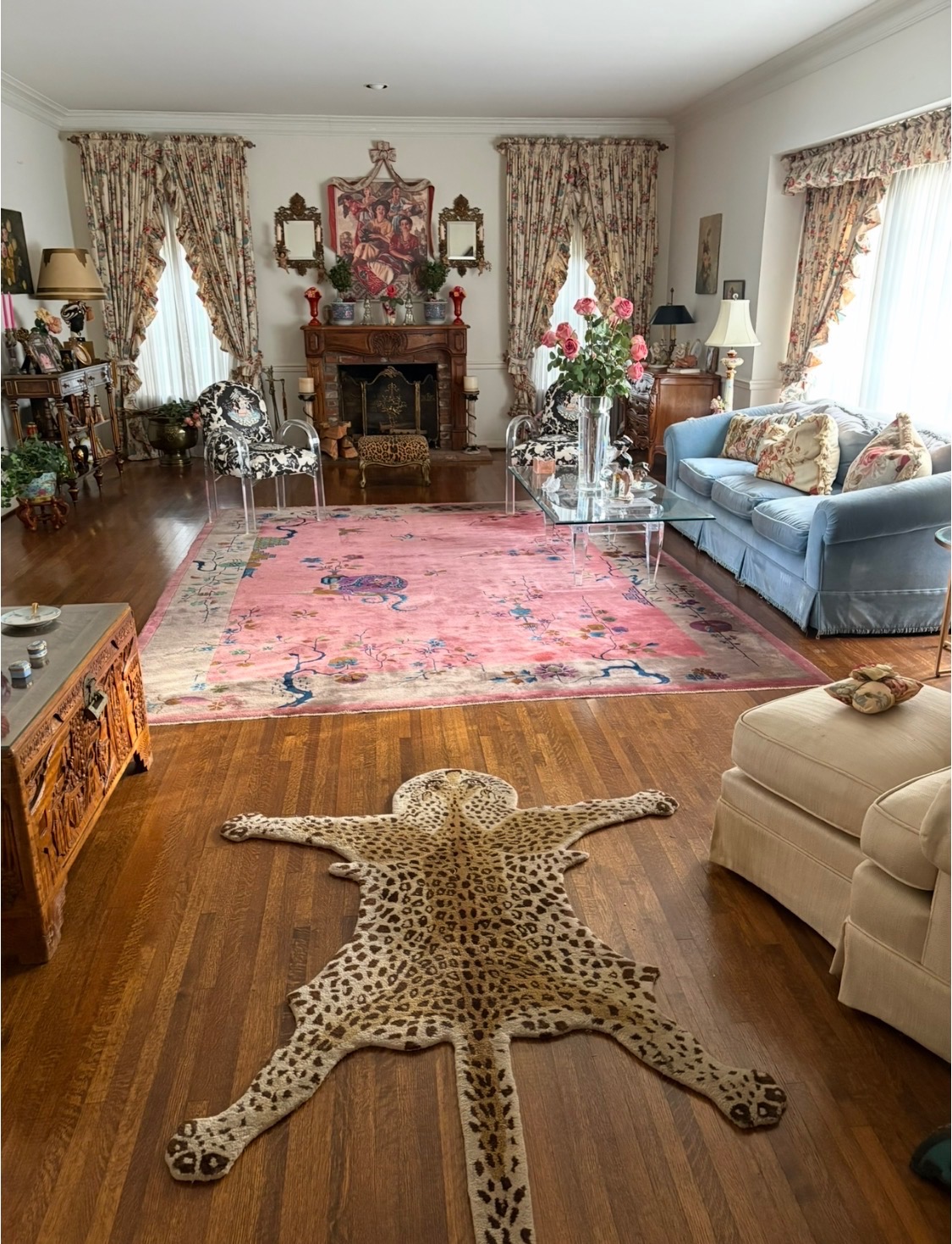 Le Grand Salon — Romantic, Eclectic interior